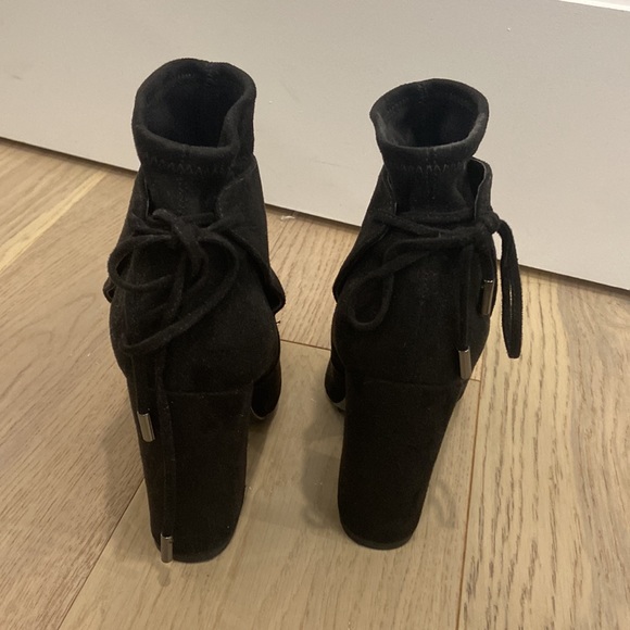 Kendall and Kylie brand black high heeled booted size 7.5 - Picture 2 of 3